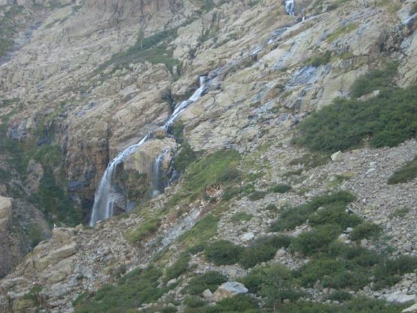 Towards the lakes of Melo and Capitello