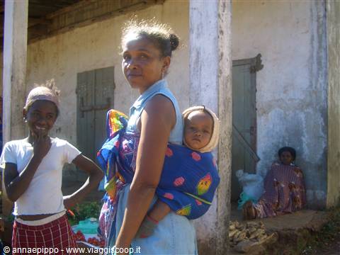 Women in Joffreville