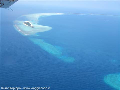 Veligandu from above