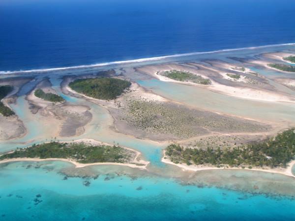TIKEHAU FROM THE PLANE