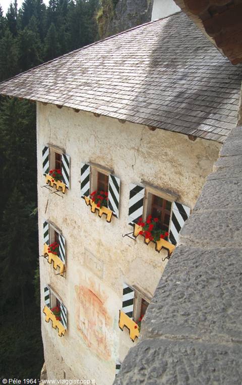 Predjama Castle